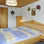 Panzió Haus Dorfer Mariapfarr