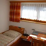 Haus Dorfer Panzió Mariapfarr