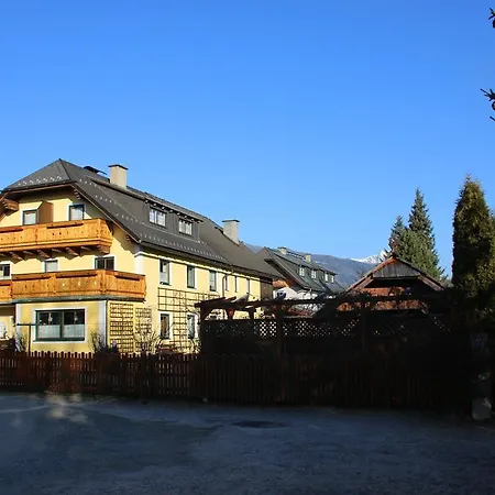 Haus Dorfer 3* Mariapfarr