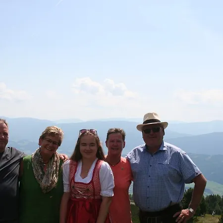 Couette-café Haus Dorfer 3*