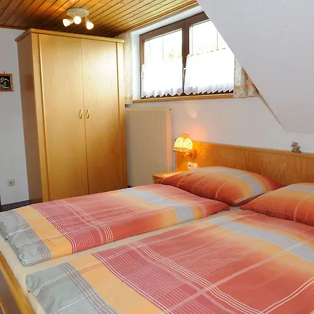 Haus Dorfer Couette-café