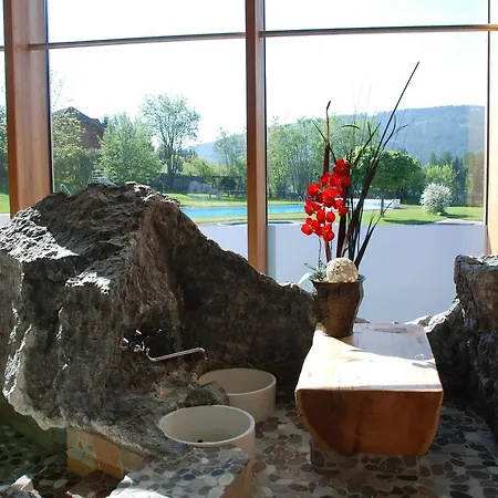 Haus Dorfer Bed & Breakfast 3*