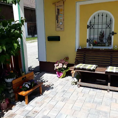 Bed & Breakfast Haus Dorfer 3*
